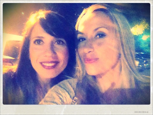 Con mi amiga Rosannita vamos a bailar flamenquito!! :)